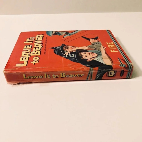 Vintage 1962 Leave It To Beaver Fire Whitman Hardcover - Picture 4 of 16